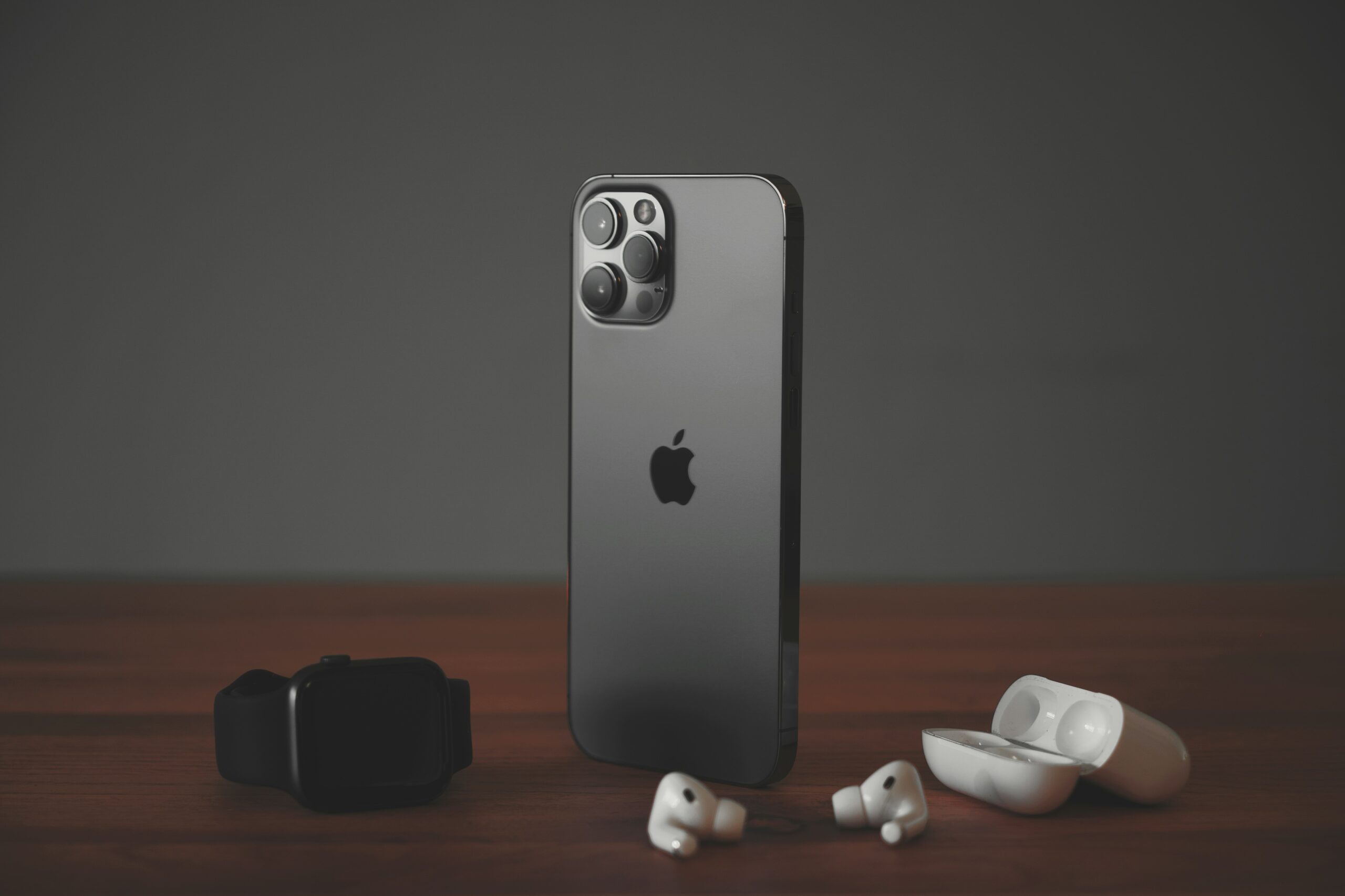 24 iPhone Storage and Photo Statistics