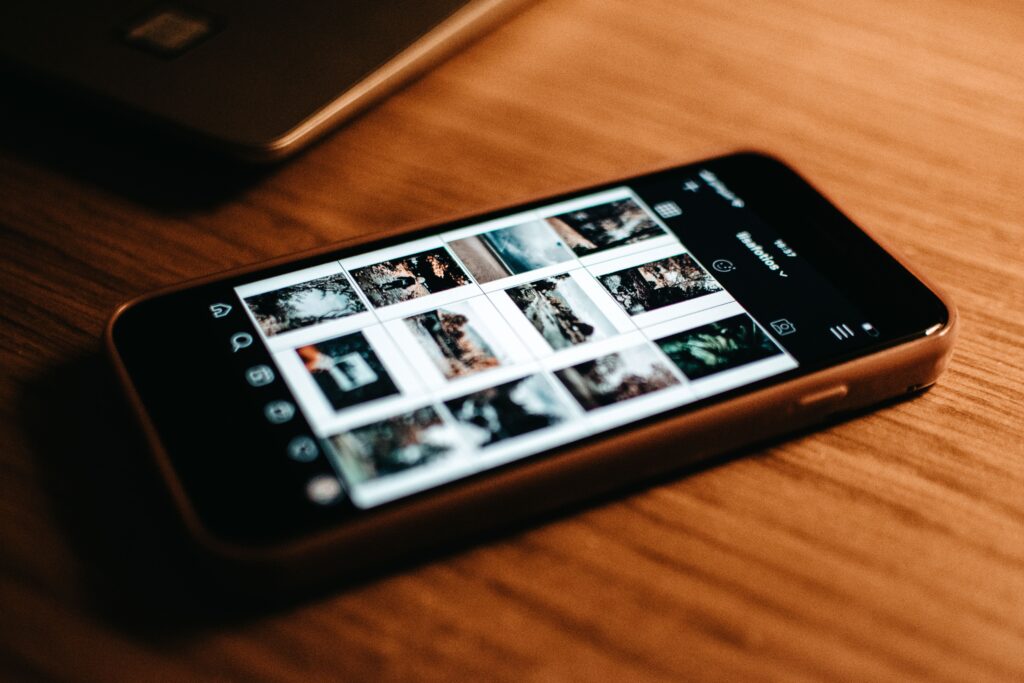 Time People Waste Searching for Photos Statistics