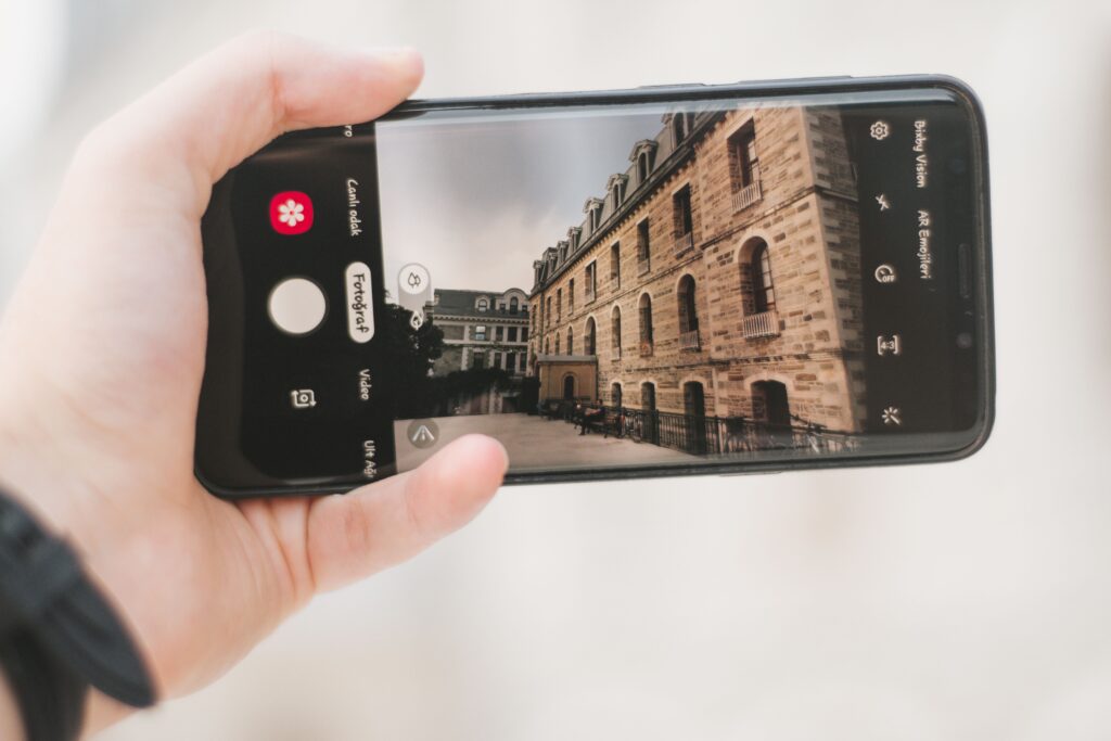 Camera Roll and Smartphone Photo Statistics