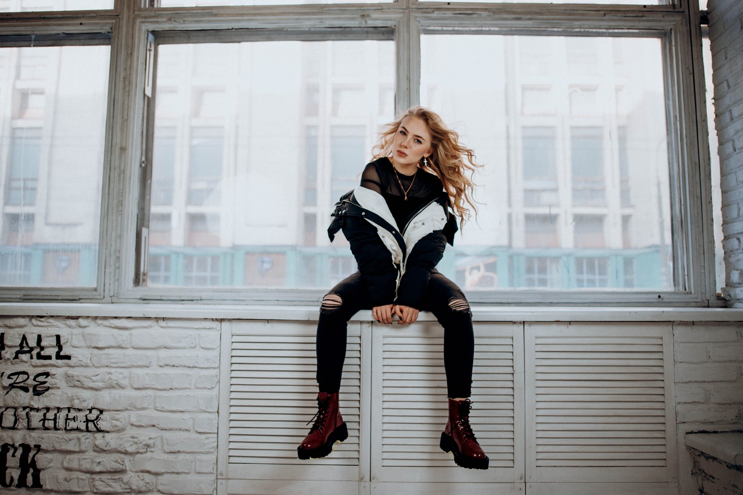 Get Sabrina Carpenter’s Style with AI