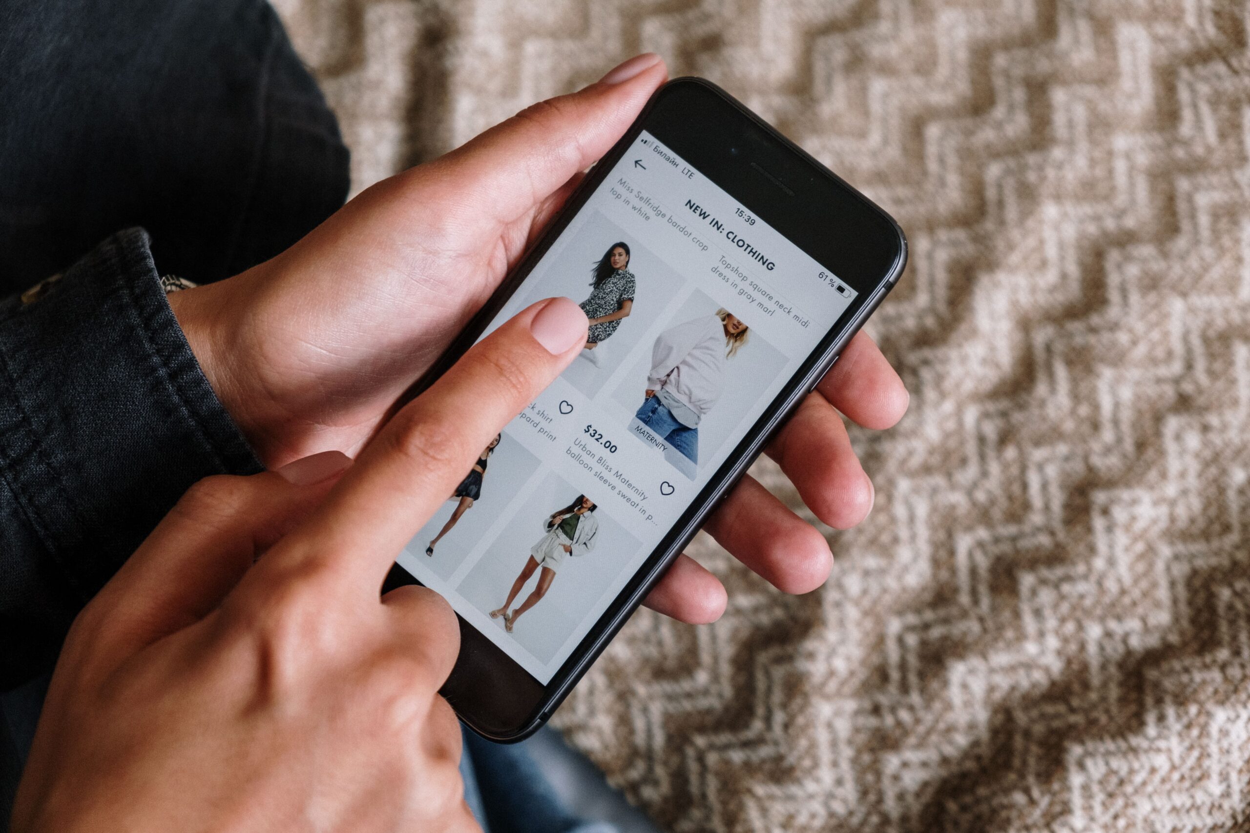 Best AI Apps for Fashion and Style
