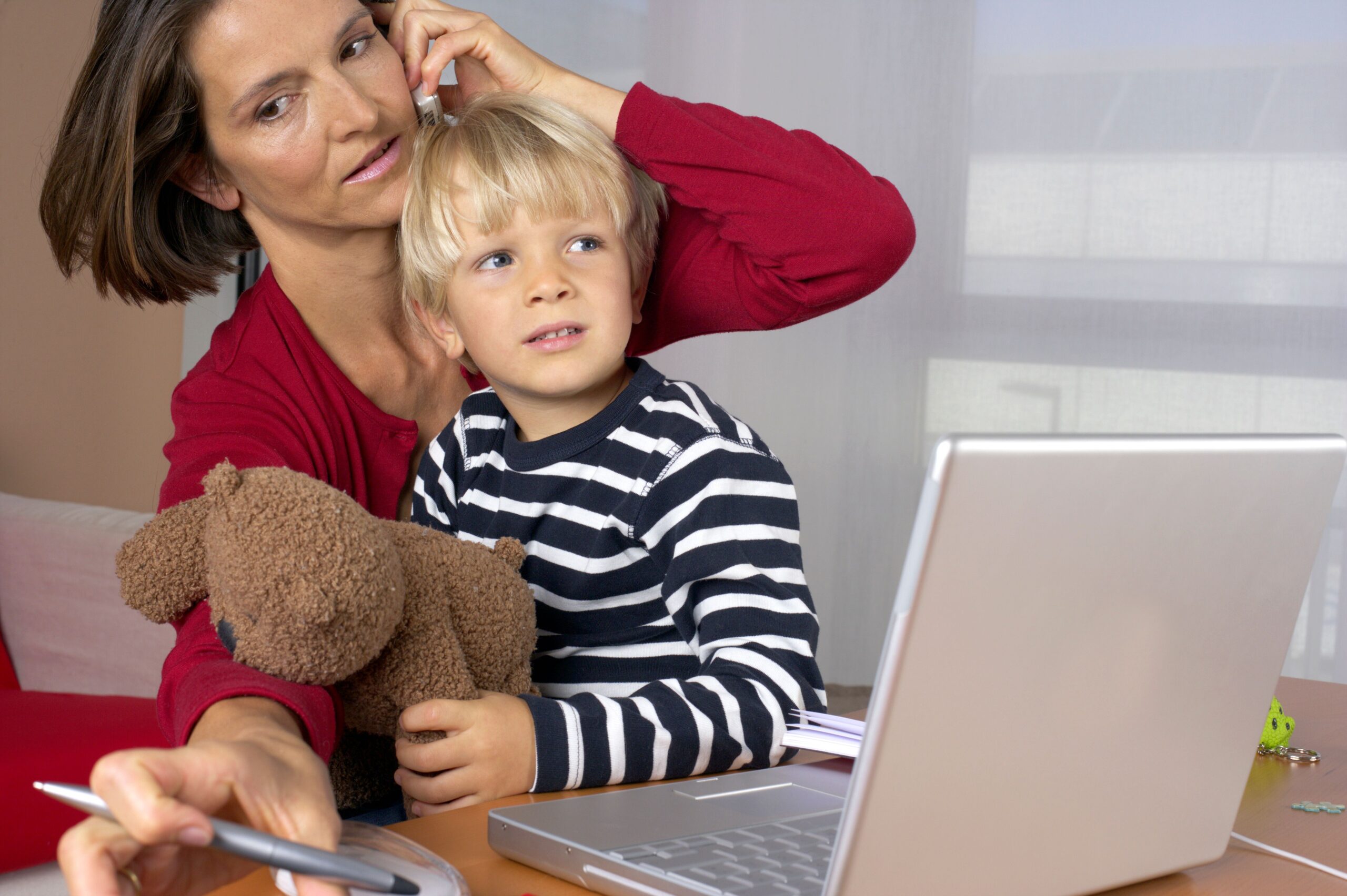 Best AI Apps for Working Moms